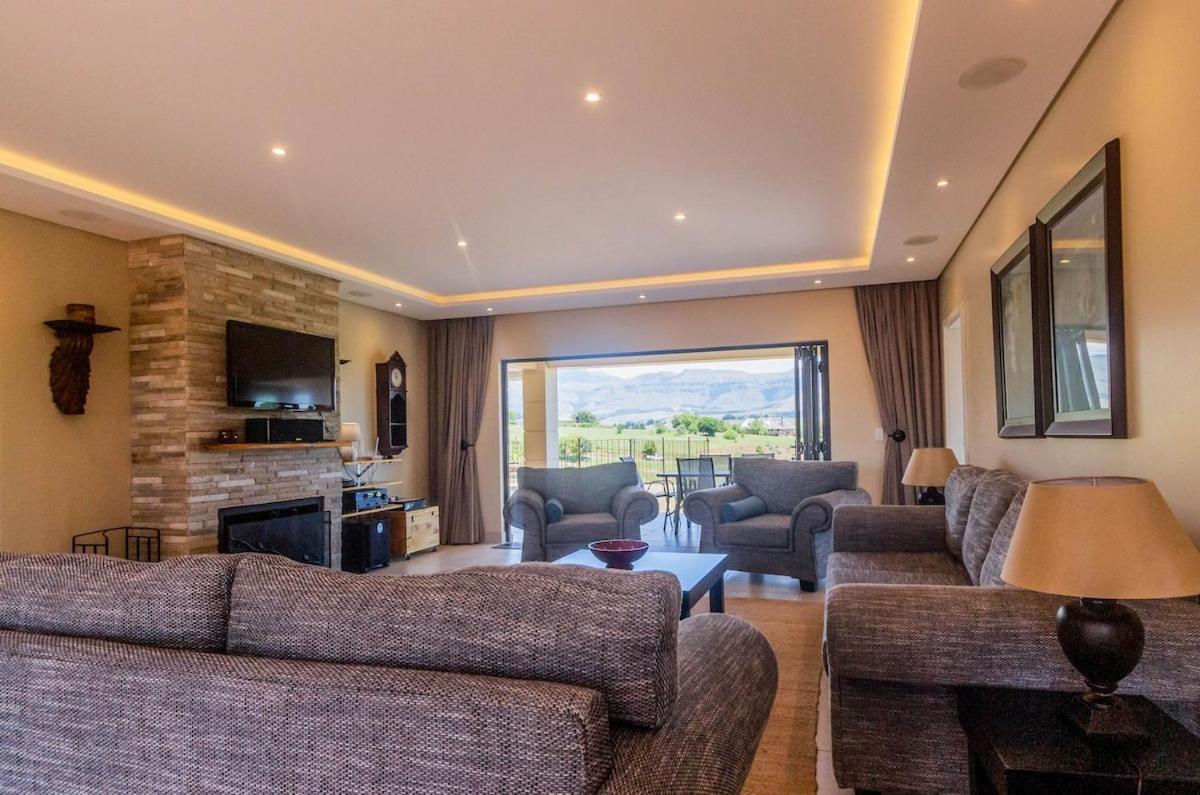 Serenity, Cathkin Estates By Euphoric Leisure Winterton Esterno foto